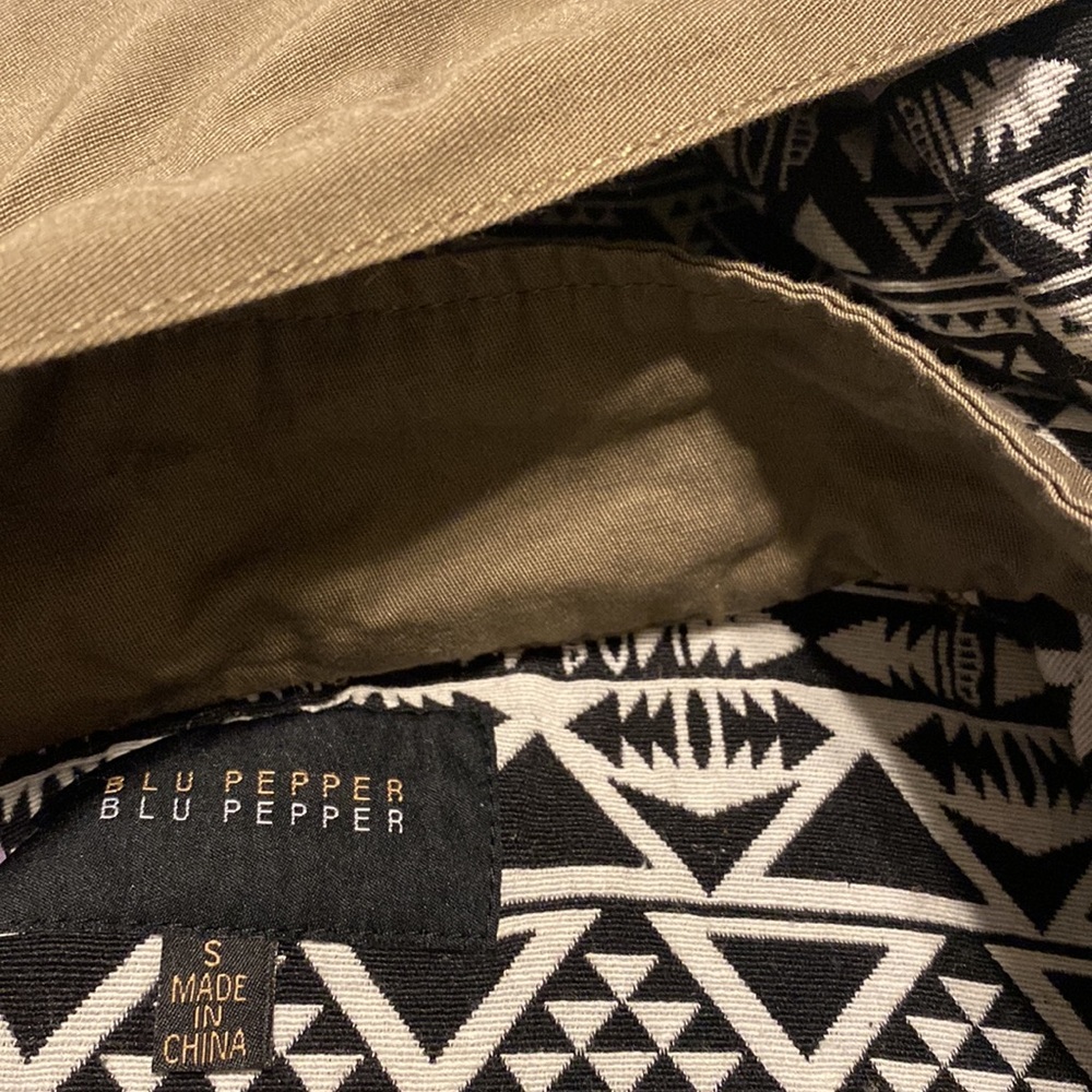 Blue Pepper - image 4